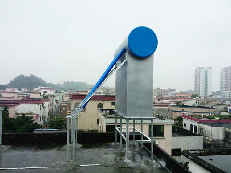 中国铁塔太阳能热水器玻璃钢美化天线罩案例
